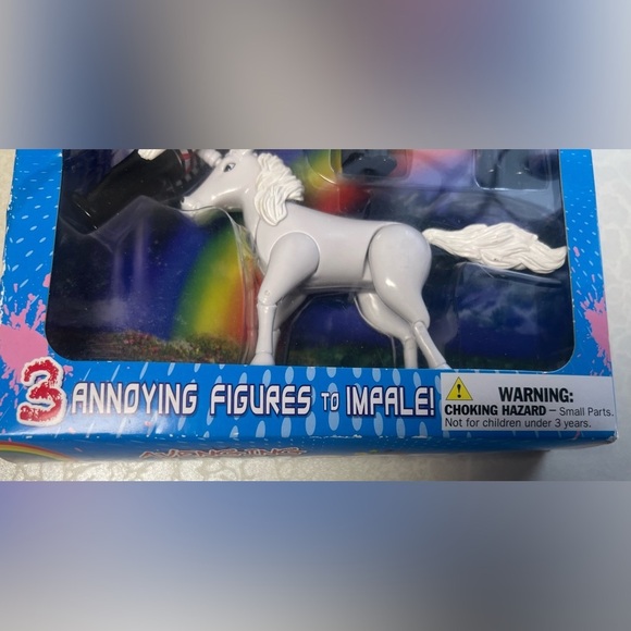 Accoutrements Universe | Archie McPhee, Avenging Unicorn action figures - Picture 5 of 16